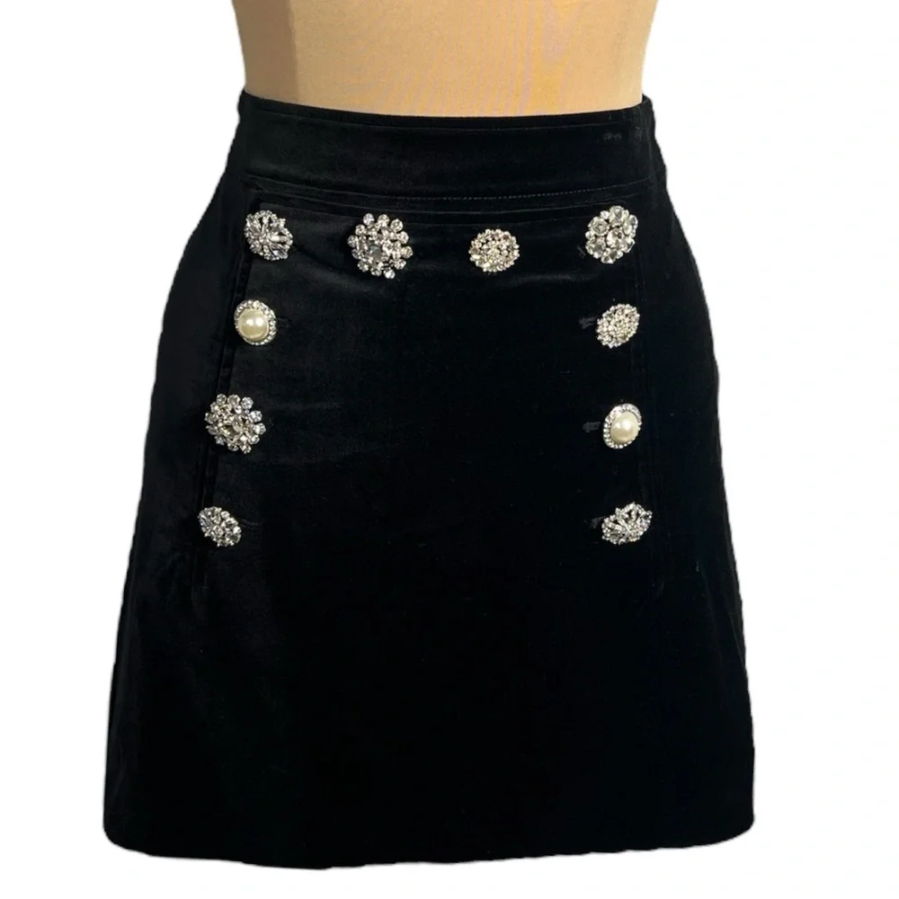 Veronica Beard Ording Crystal Button Black Velvet Miniskirt Size 6 - Picture 7 of 11